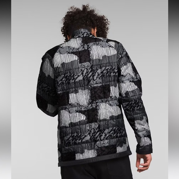 NWT The North Face
Long Sleeve Circaloft Abstract Printed Jacket - Picture 3 of 10